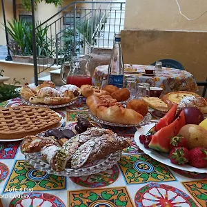 Il Melograno Antico Con Terrazza E Giardino Italien