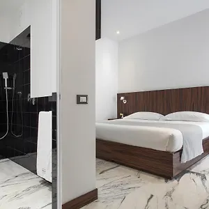 My Bed Montenapoleone Guest house